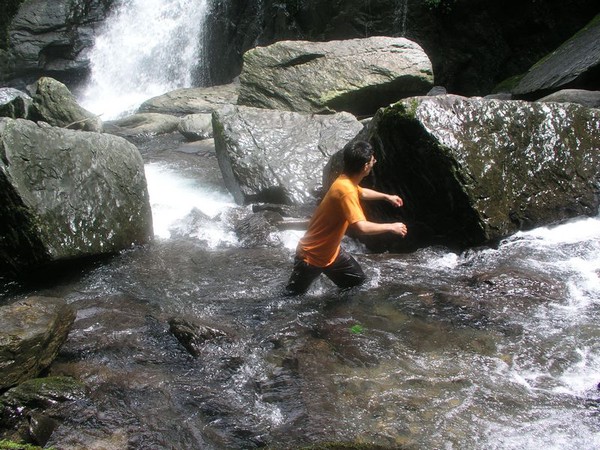 OLYMPUS DIGITAL CAMERA         